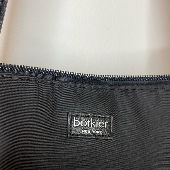 Botkier New York Classic Black Carryall Tote - Picture 6 of 8